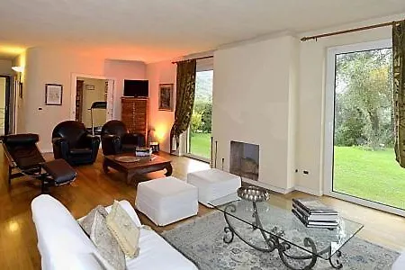 Sleeps 13 Pool Wifi Bolano